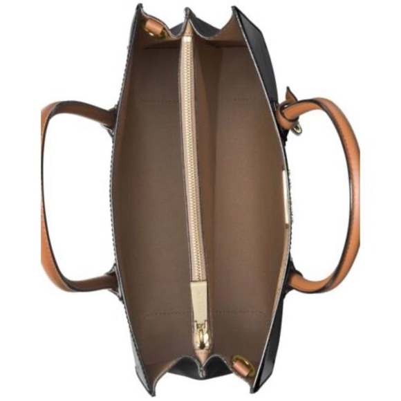 Michael Kors Medium Mercer Messenger Patent Leather Purse - Picture 3 of 16